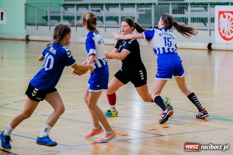 Zdjęcie w galerii na portalu naszraciborz.pl: Piłkarki ręczne UKS Pietrowice Wielkie brązowymi medalistkami mistrzostw Śląska  wiadomości z regionu