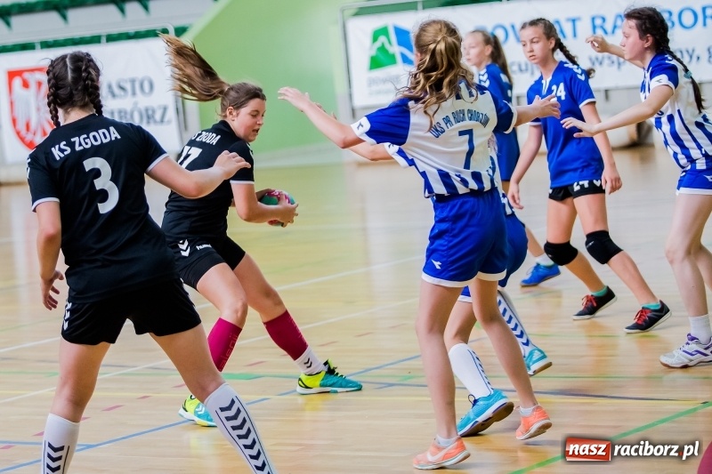 Zdjęcie w galerii na portalu naszraciborz.pl: Piłkarki ręczne UKS Pietrowice Wielkie brązowymi medalistkami mistrzostw Śląska  wiadomości z regionu