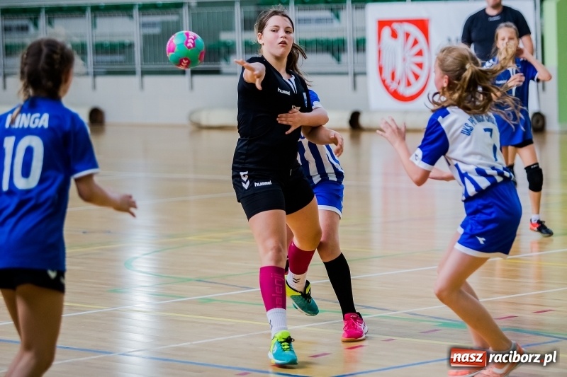 Zdjęcie w galerii na portalu naszraciborz.pl: Piłkarki ręczne UKS Pietrowice Wielkie brązowymi medalistkami mistrzostw Śląska  wiadomości z regionu