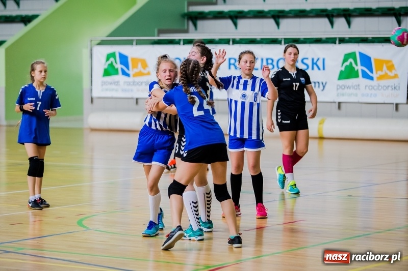 Zdjęcie w galerii na portalu naszraciborz.pl: Piłkarki ręczne UKS Pietrowice Wielkie brązowymi medalistkami mistrzostw Śląska  wiadomości z regionu