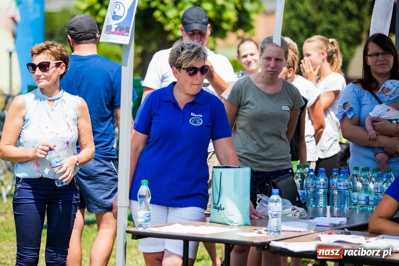 Zdjęcie w galerii na portalu naszraciborz.pl: Upał cyklistom niestraszny. W Cyprzanowie pojechali na orientację FOTO i WIDEO wiadomości z regionu