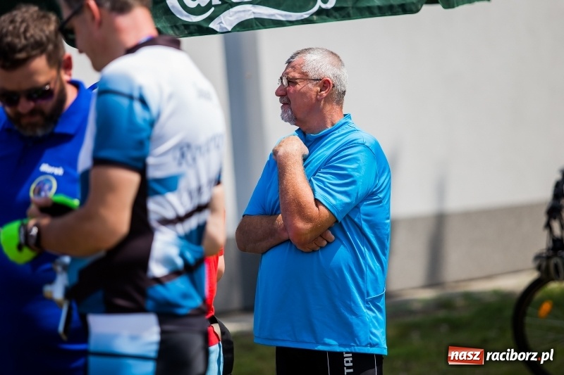 Zdjęcie w galerii na portalu naszraciborz.pl: Upał cyklistom niestraszny. W Cyprzanowie pojechali na orientację FOTO i WIDEO wiadomości z regionu