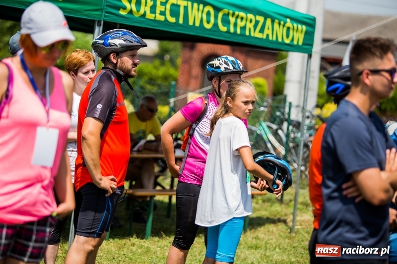 Zdjęcie w galerii na portalu naszraciborz.pl: Upał cyklistom niestraszny. W Cyprzanowie pojechali na orientację FOTO i WIDEO wiadomości z regionu