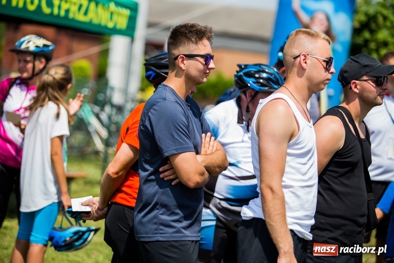Zdjęcie w galerii na portalu naszraciborz.pl: Upał cyklistom niestraszny. W Cyprzanowie pojechali na orientację FOTO i WIDEO wiadomości z regionu