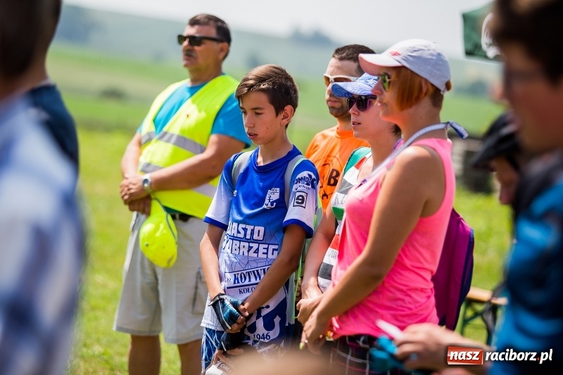 Zdjęcie w galerii na portalu naszraciborz.pl: Upał cyklistom niestraszny. W Cyprzanowie pojechali na orientację FOTO i WIDEO wiadomości z regionu