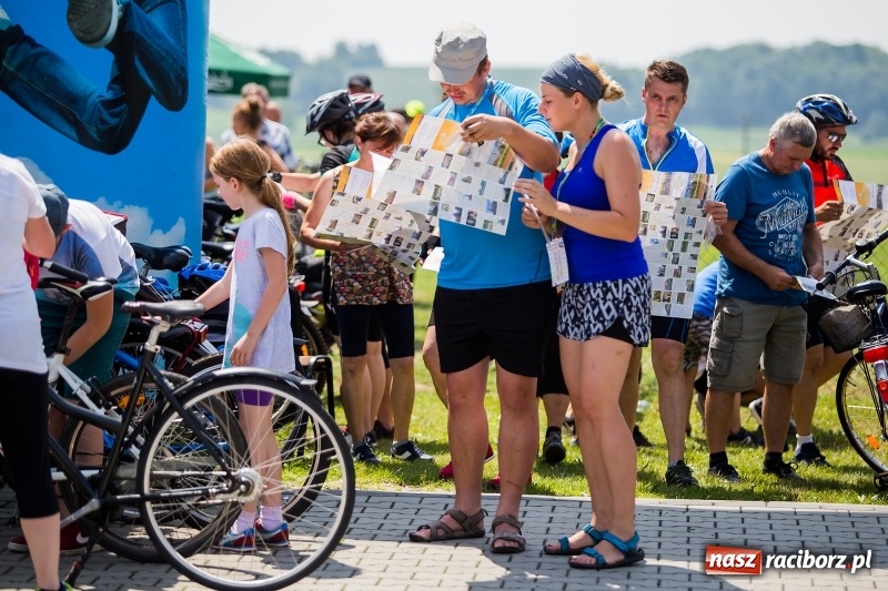 Zdjęcie w galerii na portalu naszraciborz.pl: Upał cyklistom niestraszny. W Cyprzanowie pojechali na orientację FOTO i WIDEO wiadomości z regionu