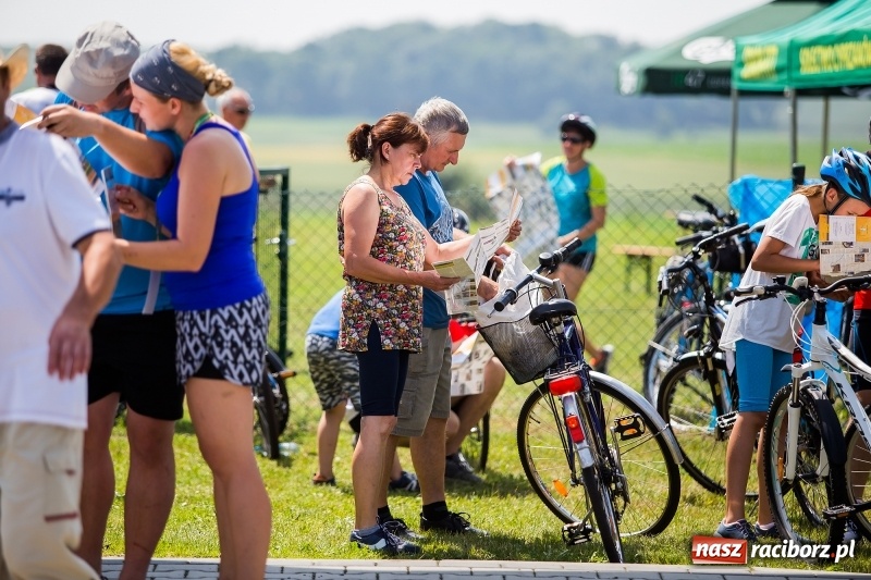 Zdjęcie w galerii na portalu naszraciborz.pl: Upał cyklistom niestraszny. W Cyprzanowie pojechali na orientację FOTO i WIDEO wiadomości z regionu