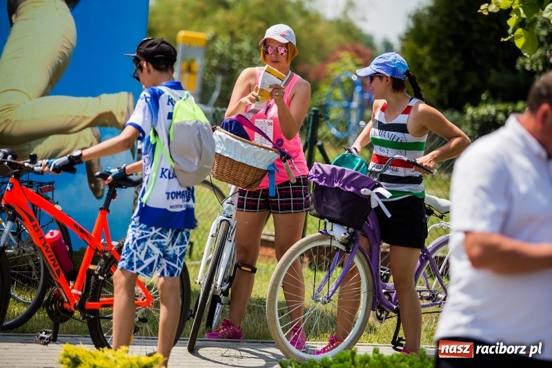 Zdjęcie w galerii na portalu naszraciborz.pl: Upał cyklistom niestraszny. W Cyprzanowie pojechali na orientację FOTO i WIDEO wiadomości z regionu