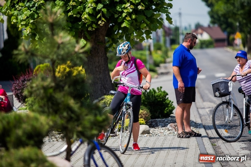 Zdjęcie w galerii na portalu naszraciborz.pl: Upał cyklistom niestraszny. W Cyprzanowie pojechali na orientację FOTO i WIDEO wiadomości z regionu
