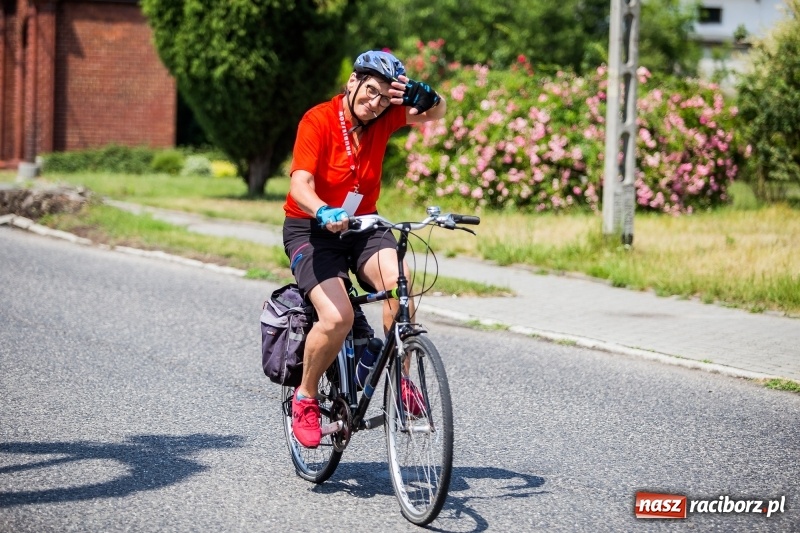 Zdjęcie w galerii na portalu naszraciborz.pl: Upał cyklistom niestraszny. W Cyprzanowie pojechali na orientację FOTO i WIDEO wiadomości z regionu