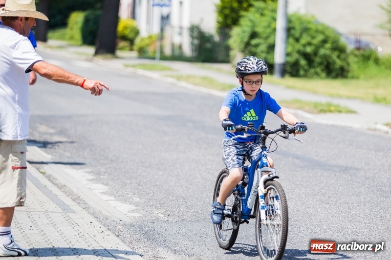 Zdjęcie w galerii na portalu naszraciborz.pl: Upał cyklistom niestraszny. W Cyprzanowie pojechali na orientację FOTO i WIDEO wiadomości z regionu