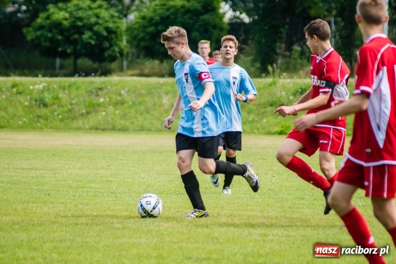 Zdjęcie w galerii na portalu naszraciborz.pl: Bez niespodzianki przy Łąkowej. Juniorzy Górek Śląskich z mistrzostwem wiadomości z regionu