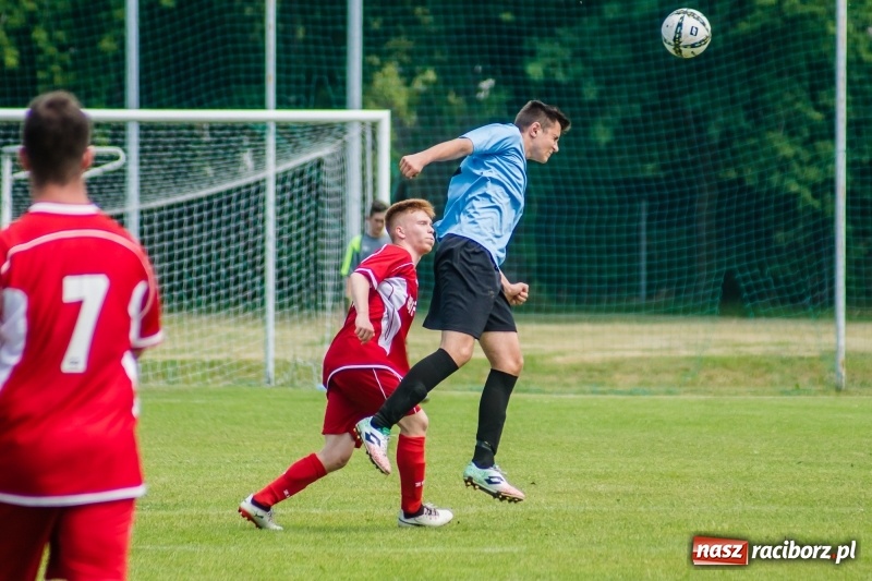 Zdjęcie w galerii na portalu naszraciborz.pl: Bez niespodzianki przy Łąkowej. Juniorzy Górek Śląskich z mistrzostwem wiadomości z regionu