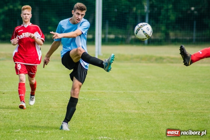 Zdjęcie w galerii na portalu naszraciborz.pl: Bez niespodzianki przy Łąkowej. Juniorzy Górek Śląskich z mistrzostwem wiadomości z regionu