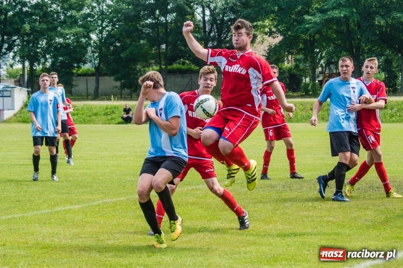 Zdjęcie w galerii na portalu naszraciborz.pl: Bez niespodzianki przy Łąkowej. Juniorzy Górek Śląskich z mistrzostwem wiadomości z regionu