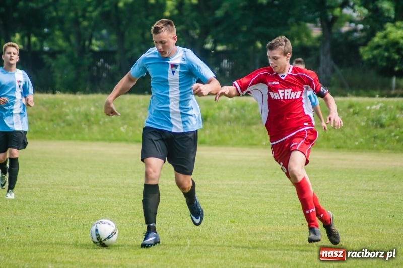 Zdjęcie w galerii na portalu naszraciborz.pl: Bez niespodzianki przy Łąkowej. Juniorzy Górek Śląskich z mistrzostwem wiadomości z regionu