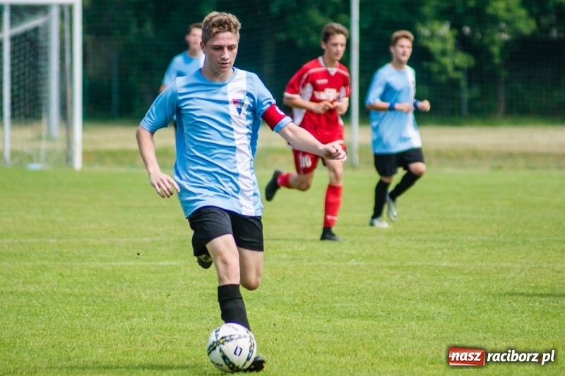 Zdjęcie w galerii na portalu naszraciborz.pl: Bez niespodzianki przy Łąkowej. Juniorzy Górek Śląskich z mistrzostwem wiadomości z regionu