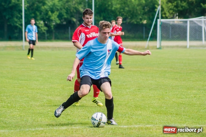 Zdjęcie w galerii na portalu naszraciborz.pl: Bez niespodzianki przy Łąkowej. Juniorzy Górek Śląskich z mistrzostwem wiadomości z regionu