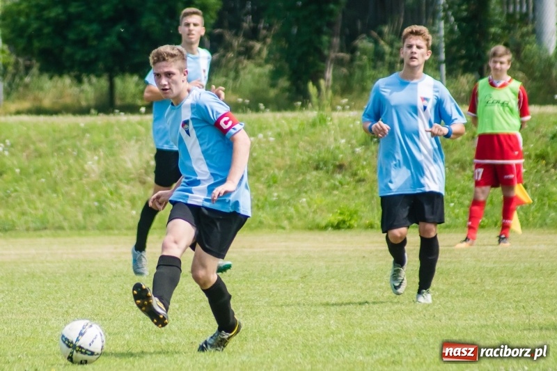 Zdjęcie w galerii na portalu naszraciborz.pl: Bez niespodzianki przy Łąkowej. Juniorzy Górek Śląskich z mistrzostwem wiadomości z regionu