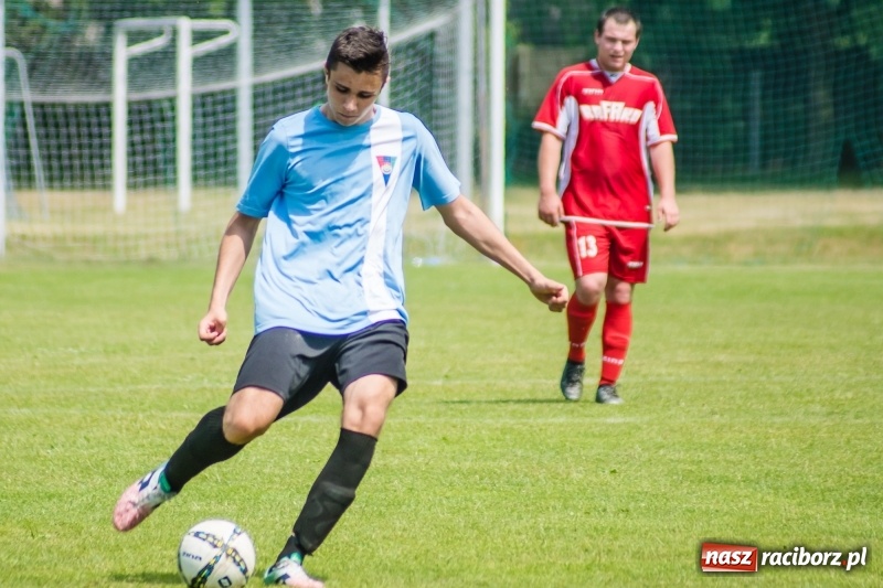 Zdjęcie w galerii na portalu naszraciborz.pl: Bez niespodzianki przy Łąkowej. Juniorzy Górek Śląskich z mistrzostwem wiadomości z regionu