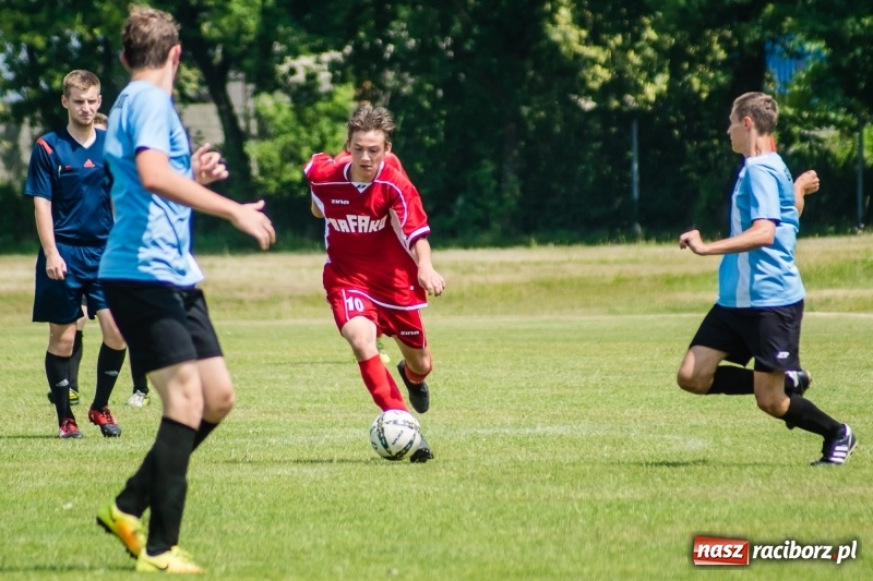 Zdjęcie w galerii na portalu naszraciborz.pl: Bez niespodzianki przy Łąkowej. Juniorzy Górek Śląskich z mistrzostwem wiadomości z regionu