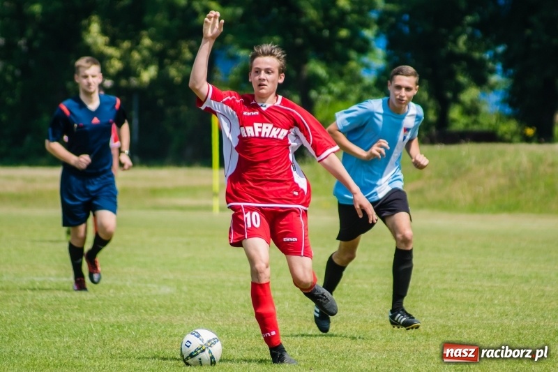 Zdjęcie w galerii na portalu naszraciborz.pl: Bez niespodzianki przy Łąkowej. Juniorzy Górek Śląskich z mistrzostwem wiadomości z regionu