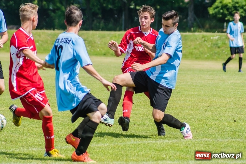 Zdjęcie w galerii na portalu naszraciborz.pl: Bez niespodzianki przy Łąkowej. Juniorzy Górek Śląskich z mistrzostwem wiadomości z regionu