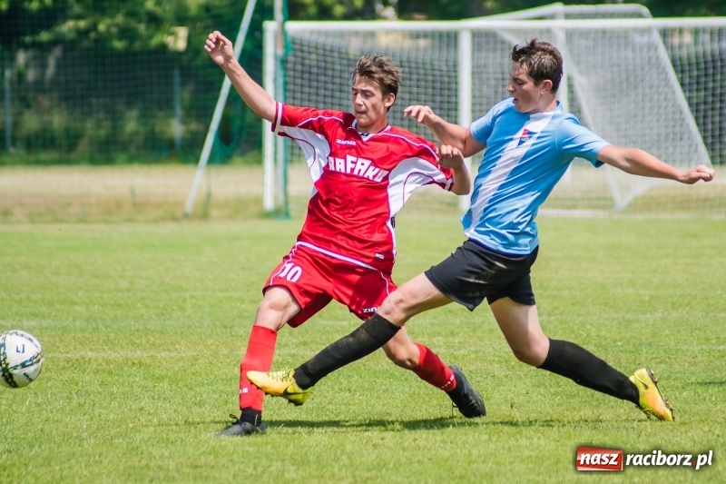 Zdjęcie w galerii na portalu naszraciborz.pl: Bez niespodzianki przy Łąkowej. Juniorzy Górek Śląskich z mistrzostwem wiadomości z regionu