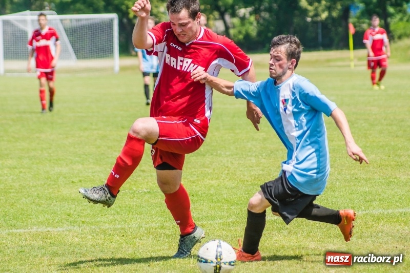 Zdjęcie w galerii na portalu naszraciborz.pl: Bez niespodzianki przy Łąkowej. Juniorzy Górek Śląskich z mistrzostwem wiadomości z regionu