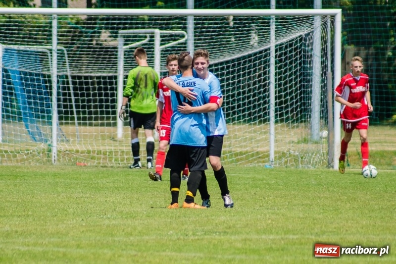 Zdjęcie w galerii na portalu naszraciborz.pl: Bez niespodzianki przy Łąkowej. Juniorzy Górek Śląskich z mistrzostwem wiadomości z regionu