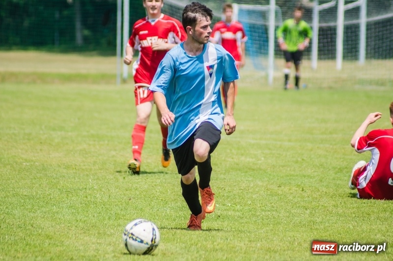 Zdjęcie w galerii na portalu naszraciborz.pl: Bez niespodzianki przy Łąkowej. Juniorzy Górek Śląskich z mistrzostwem wiadomości z regionu