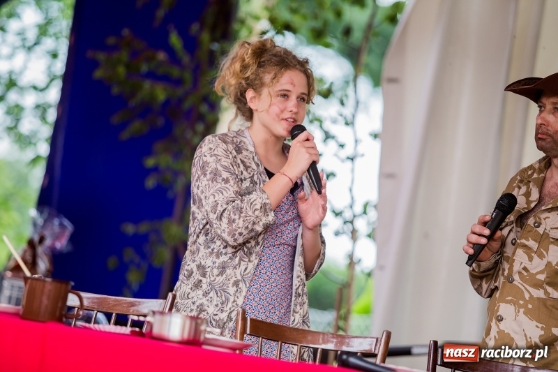 Zdjęcie w galerii na portalu naszraciborz.pl: Inscenizacja Kopciuszka w ramach festynu rodzinnego w Krzyżanowicach wiadomości z regionu