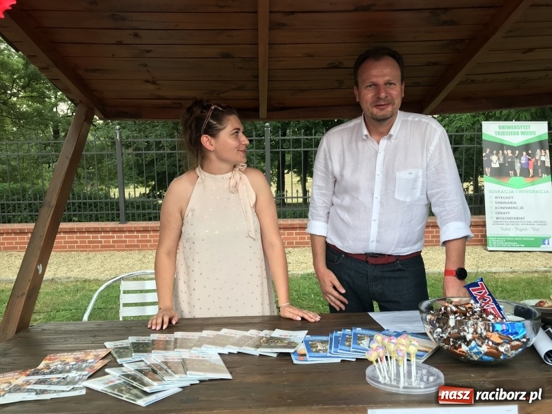 Zdjęcie w galerii na portalu naszraciborz.pl: I Święto Powiatu Raciborskiego na zamku  wiadomości z regionu