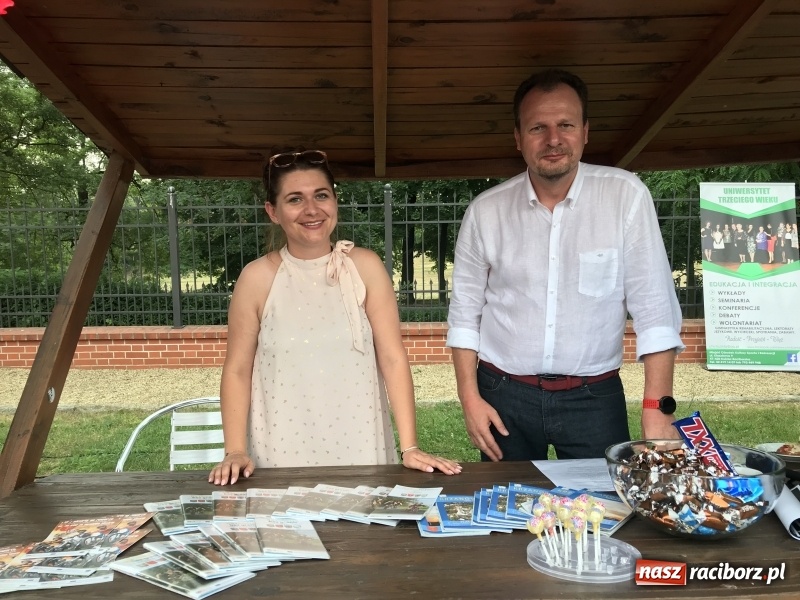 Zdjęcie w galerii na portalu naszraciborz.pl: I Święto Powiatu Raciborskiego na zamku  wiadomości z regionu