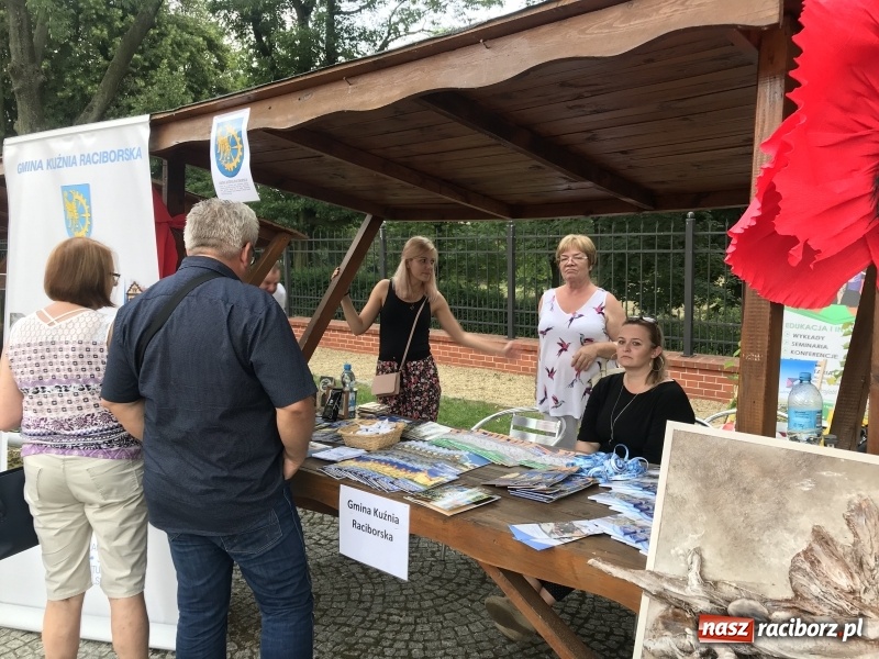 Zdjęcie w galerii na portalu naszraciborz.pl: I Święto Powiatu Raciborskiego na zamku  wiadomości z regionu