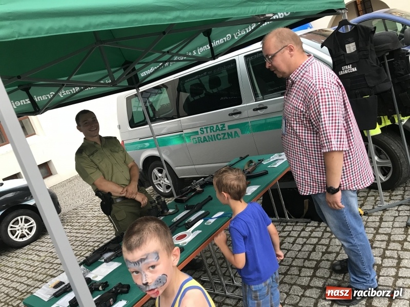 Zdjęcie w galerii na portalu naszraciborz.pl: I Święto Powiatu Raciborskiego na zamku  wiadomości z regionu