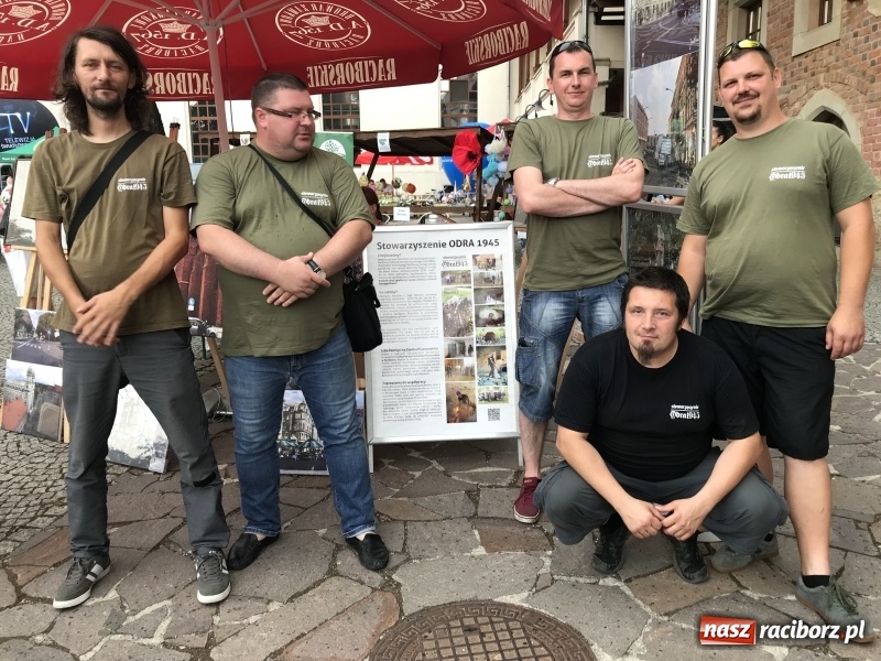 Zdjęcie w galerii na portalu naszraciborz.pl: I Święto Powiatu Raciborskiego na zamku  wiadomości z regionu