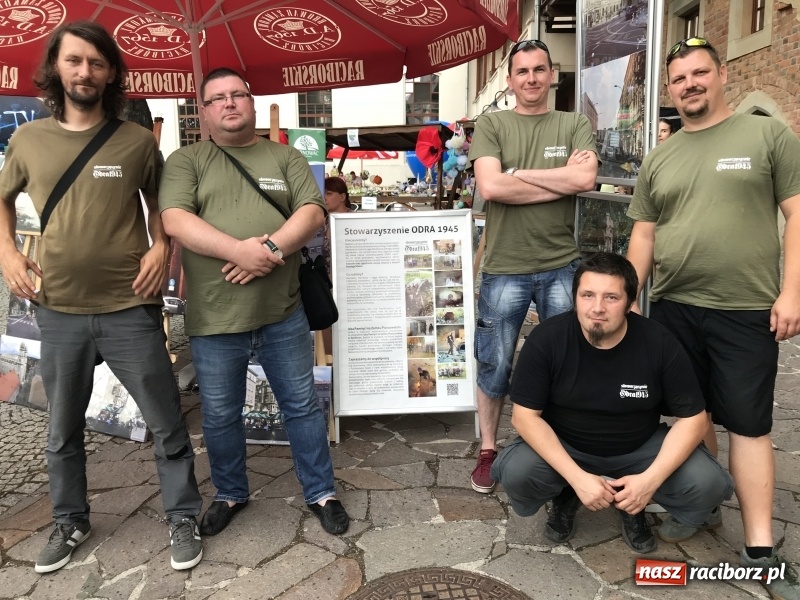 Zdjęcie w galerii na portalu naszraciborz.pl: I Święto Powiatu Raciborskiego na zamku  wiadomości z regionu