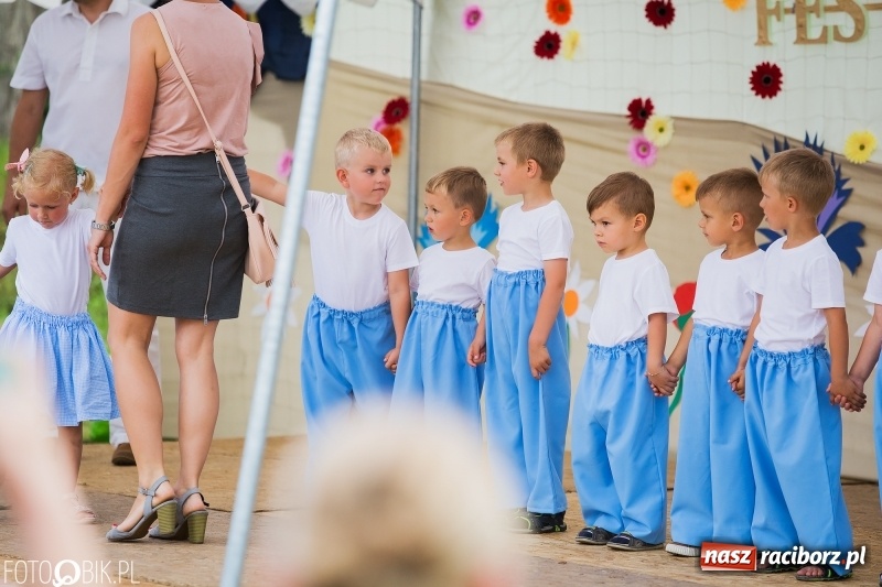 Zdjęcie w galerii na portalu naszraciborz.pl: Festyn rodzinny z Kopciuszkiem w Studziennej wiadomości z regionu
