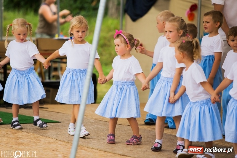 Zdjęcie w galerii na portalu naszraciborz.pl: Festyn rodzinny z Kopciuszkiem w Studziennej wiadomości z regionu