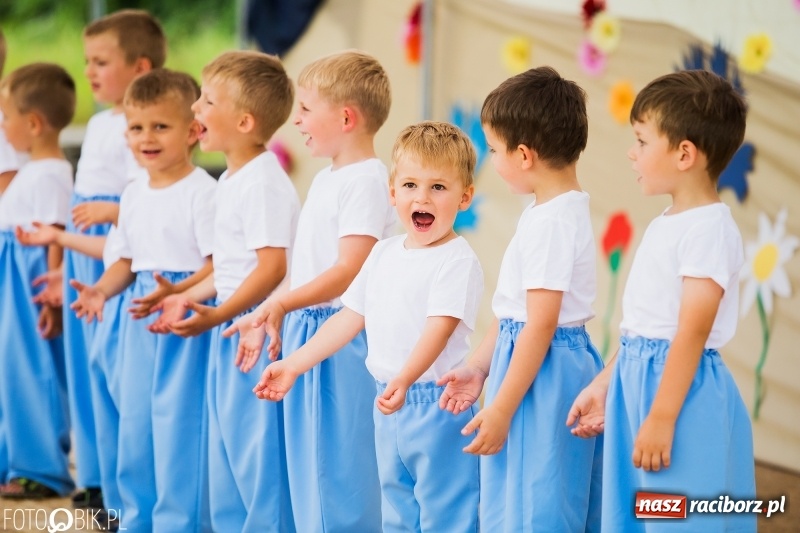 Zdjęcie w galerii na portalu naszraciborz.pl: Festyn rodzinny z Kopciuszkiem w Studziennej wiadomości z regionu