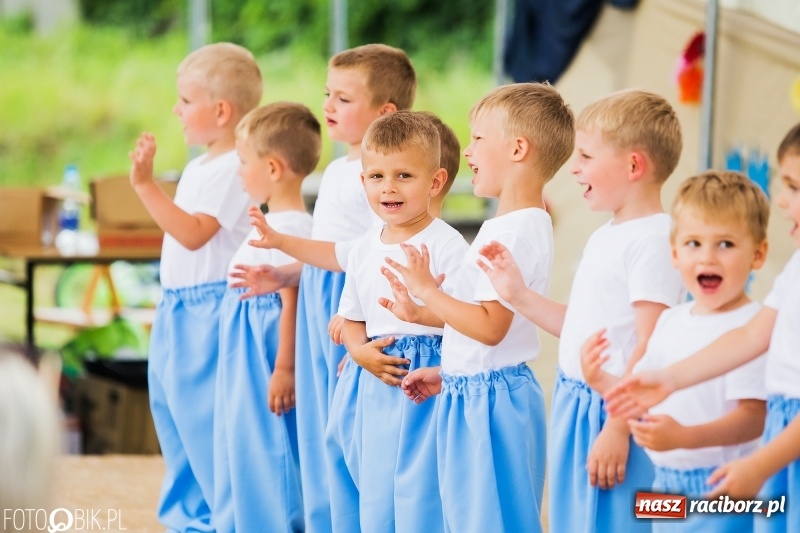 Zdjęcie w galerii na portalu naszraciborz.pl: Festyn rodzinny z Kopciuszkiem w Studziennej wiadomości z regionu