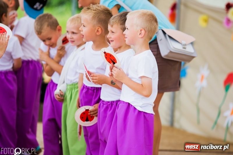 Zdjęcie w galerii na portalu naszraciborz.pl: Festyn rodzinny z Kopciuszkiem w Studziennej wiadomości z regionu