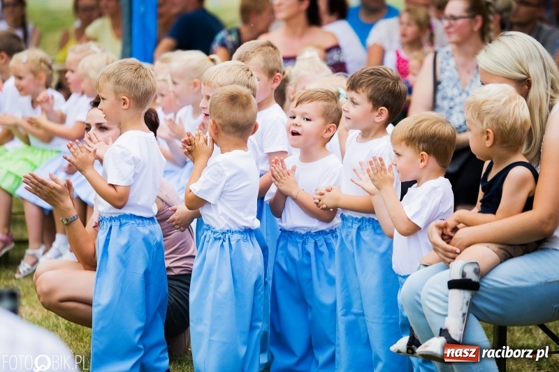 Zdjęcie w galerii na portalu naszraciborz.pl: Festyn rodzinny z Kopciuszkiem w Studziennej wiadomości z regionu