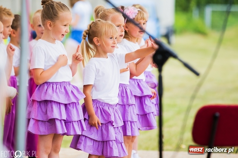 Zdjęcie w galerii na portalu naszraciborz.pl: Festyn rodzinny z Kopciuszkiem w Studziennej wiadomości z regionu