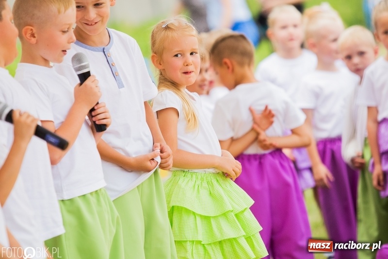 Zdjęcie w galerii na portalu naszraciborz.pl: Festyn rodzinny z Kopciuszkiem w Studziennej wiadomości z regionu