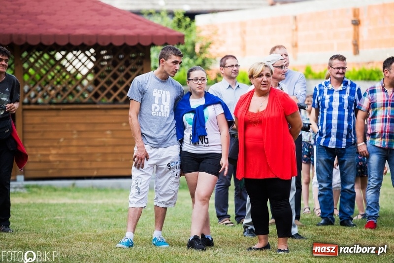 Zdjęcie w galerii na portalu naszraciborz.pl: Koncert Uwielbienia przy kościele św. Mikołaja wiadomości z regionu