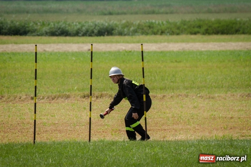 Zdjęcie w galerii na portalu naszraciborz.pl: Krzanowice zgarnęły wszystko. Gminne zawody sportowo-pożarnicze w Bojanowie wiadomości z regionu