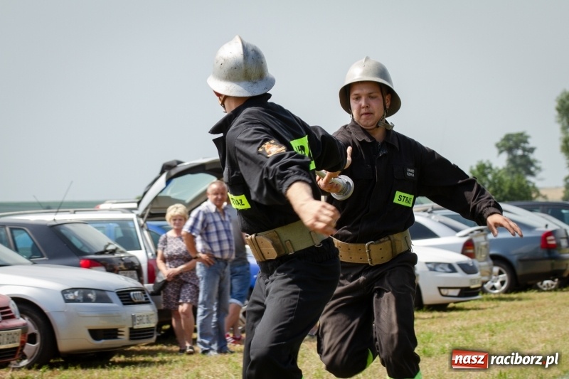 Zdjęcie w galerii na portalu naszraciborz.pl: Krzanowice zgarnęły wszystko. Gminne zawody sportowo-pożarnicze w Bojanowie wiadomości z regionu