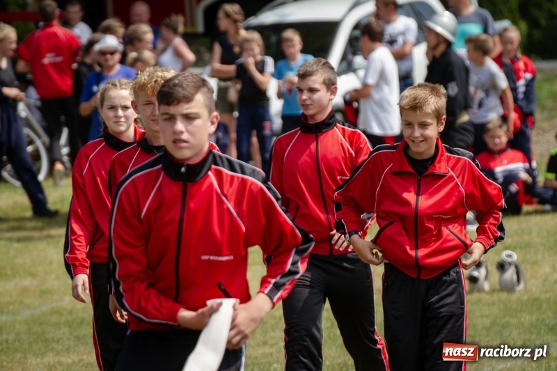 Zdjęcie w galerii na portalu naszraciborz.pl: Krzanowice zgarnęły wszystko. Gminne zawody sportowo-pożarnicze w Bojanowie wiadomości z regionu